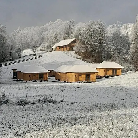 Glamping Bionic Healing Village Beszterce