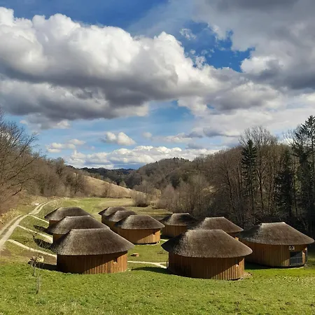 Glamping Bionic Healing Village Vikendica